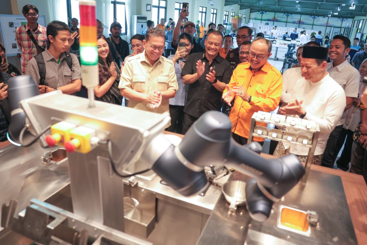 Lulusan Sekolah Vokasi Jateng 90 Persen Terserap Tenaga Kerja, Gubernur Ahmad Pastikan Siap Pakai