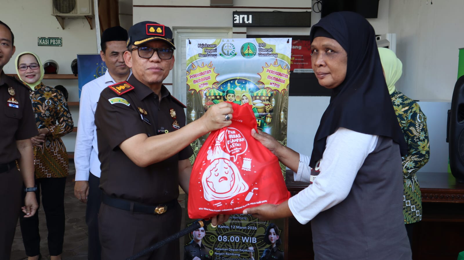 Gelar Pasar Murah di Rembang, Ratusan Paket Sembako Ludes dalam Waktu Kurang dari Satu Jam