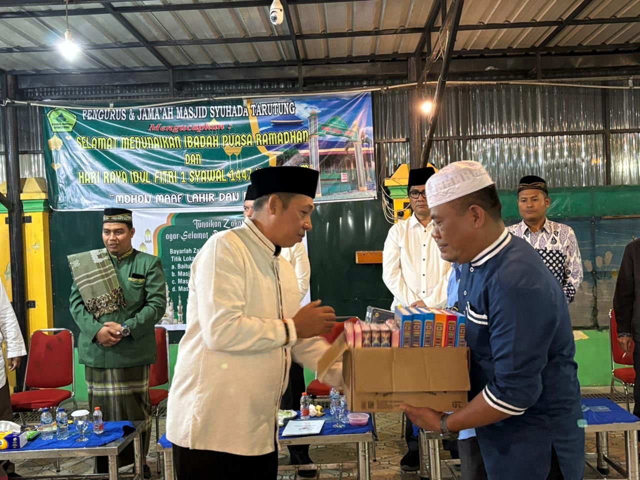 Bupati Taput Ajak Warga Jaga Toleransi Saat Bukber di Masjid Syuhada Tarutung