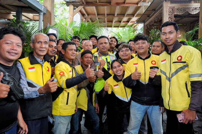 Kakorlantas Polri Hadiri Polantas Menyapa Bersama Driver Ojol di Banjarmasin