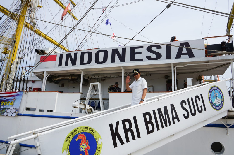 Kedatangan KRI Bima Suci di Belawan, Rico Waas Promosikan Potensi Medan ke Dunia