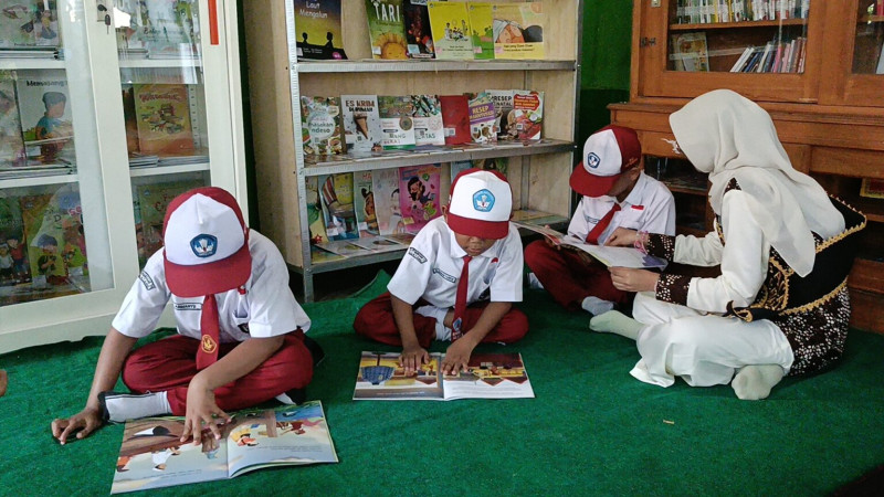 Pemkab Batang Luncurkan Gerakan &ldquo;Sak Minggu Sak Buku&rdquo; untuk Tingkatkan Literasi Anak