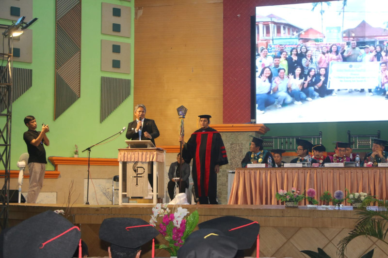 Wakil Bupati Taput Hadiri Wisuda XII IAKN Tarutung, Dorong Lulusan Terapkan Prinsip 3B
