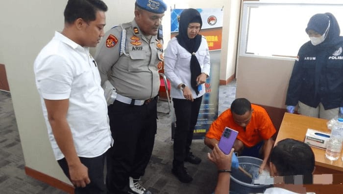 Bareskrim Polri Musnahkan 1,02 Kg Sabu Hasil Ungkap Jaringan Narkoba di Riau