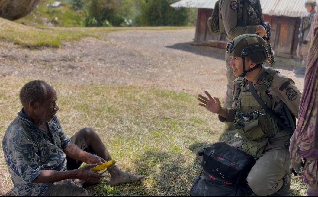 Satgas Damai Cartenz 2026 Perkuat Pendekatan Humanis Lewat Patroli dan Layanan Kesehatan di Sinak