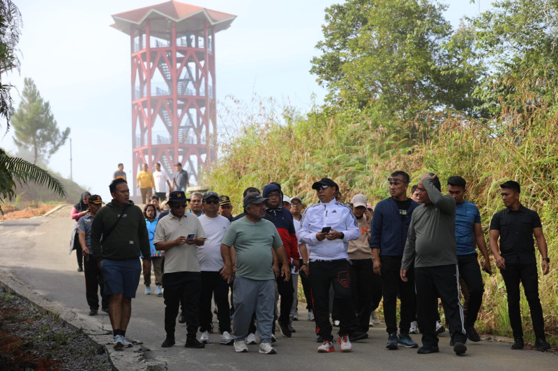 Bupati Taput Tegaskan Disiplin ASN dan Optimalisasi Aset Daerah