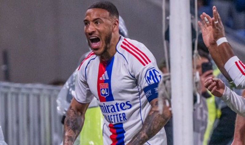 Lyon Bangkit, Tumbangkan Lorient 2-0 dan Jaga Asa ke Liga Champions