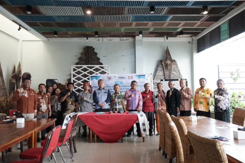 Pemkab Taput Perkuat Komitmen Pengelolaan Wilayah Adat Simardangiang