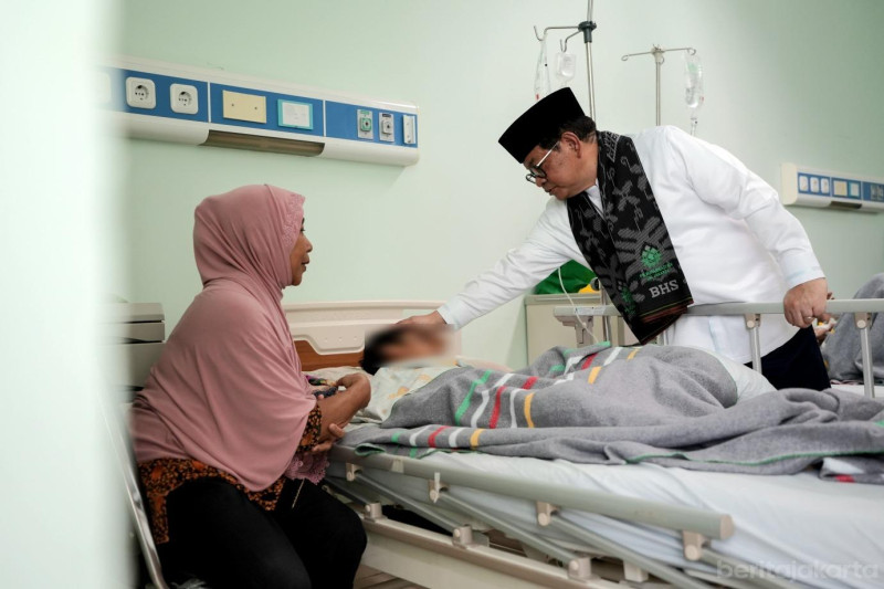 Gubernur Pramono Pastikan Penanganan Optimal bagi Siswa Korban Dugaan Keracunan MBG di RSKD Duren Sawit