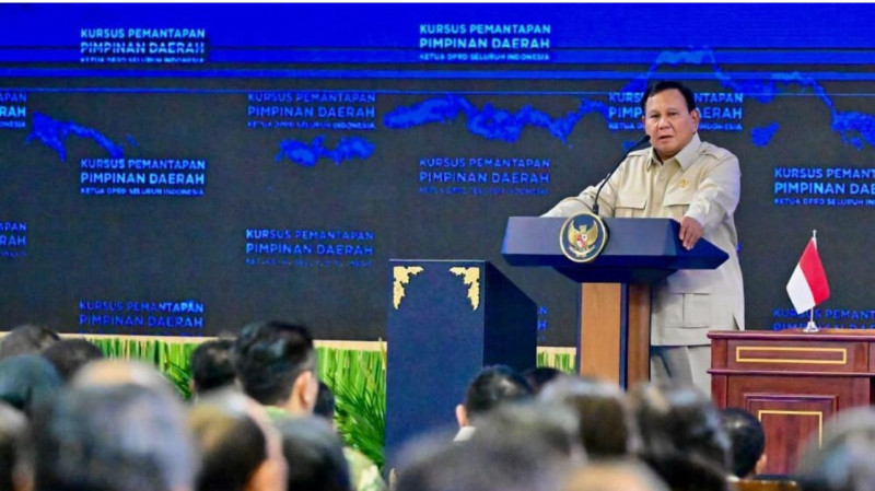 Presiden Prabowo Beri Arahan kepada Ketua DPRD se-Indonesia di Akmil Magelang