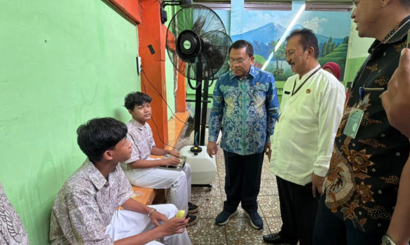 Wakil Kepala BGN Tinjau Pelaksanaan Program MBG di SMAN 28 Jakarta