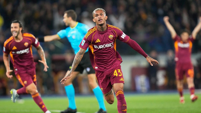 AS Roma Tampil Perkasa, Hajar Fiorentina 4-0 dan Jaga Asa ke Liga Champions