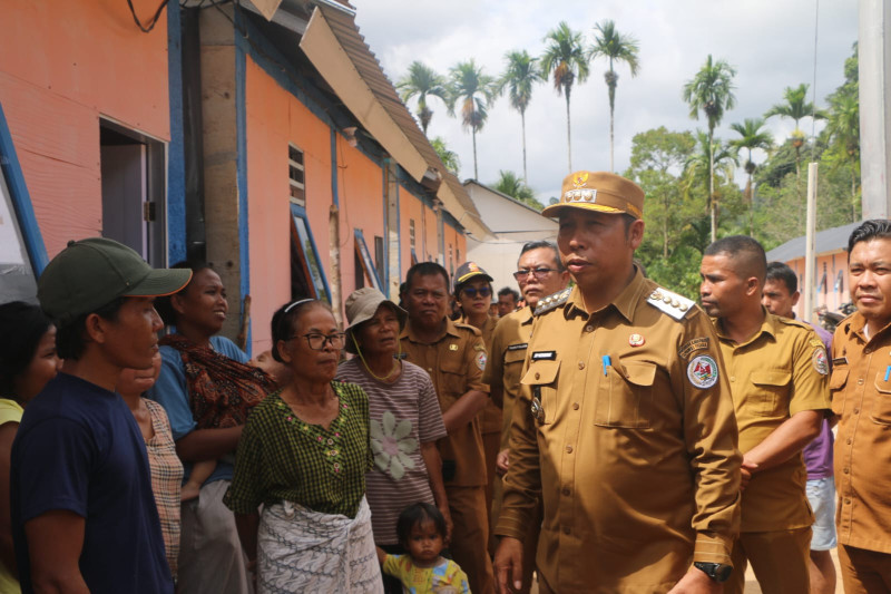 Bupati Taput Tinjau Percepatan Pembangunan Huntap dan Huntara di Adian Koting