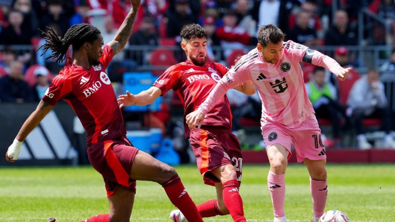 Inter Miami CF Tundukkan Toronto FC 4-2, Messi dan Suarez Bersinar