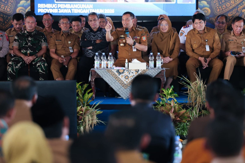 Pariwisata dan Ekonomi Syariah Jadi Fokus Pembangunan Jateng 2027