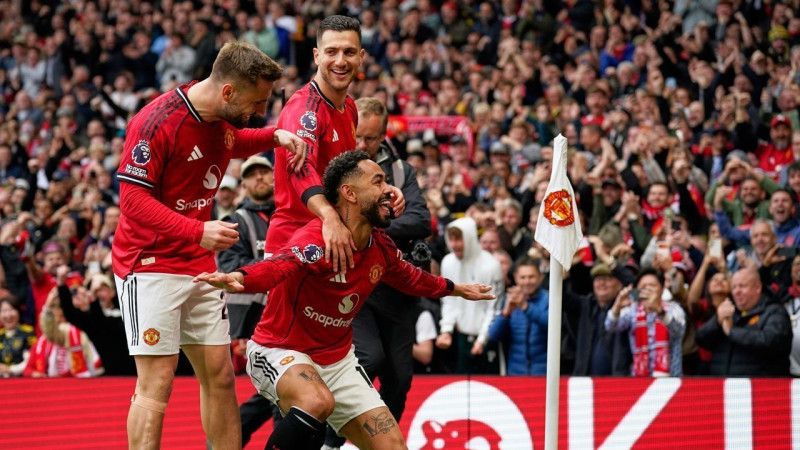 Manchester United Bekuk Liverpool 3-2, Kukuhkan Posisi di Papan Atas