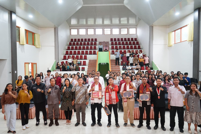 Bupati Taput Tekankan Pendidikan sebagai Investasi Jangka Panjang