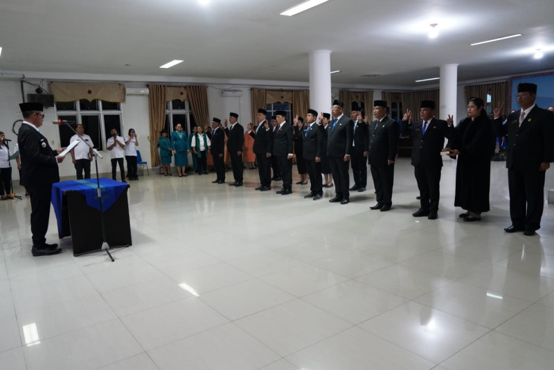 Pejabat Eselon II Pemkab Tapanuli Utara Dilantik, dr Bobby Simanjuntak Jabat Direktur RSUD Tarutung