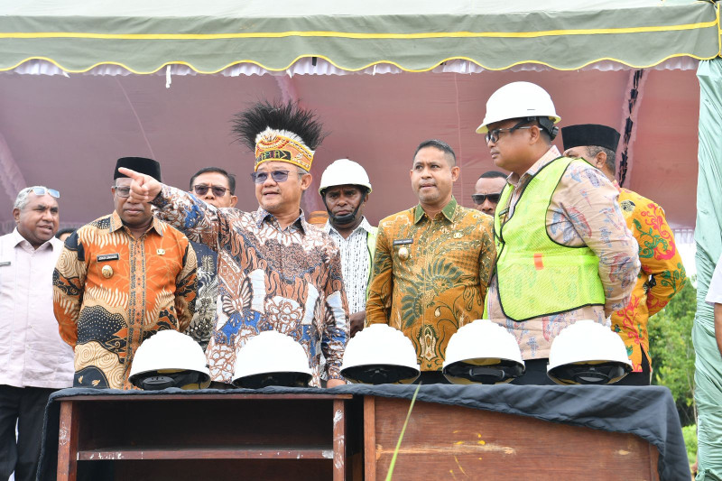 Mendikdasmen Tinjau Persiapan Sekolah Terintegrasi di Teluk Bintuni