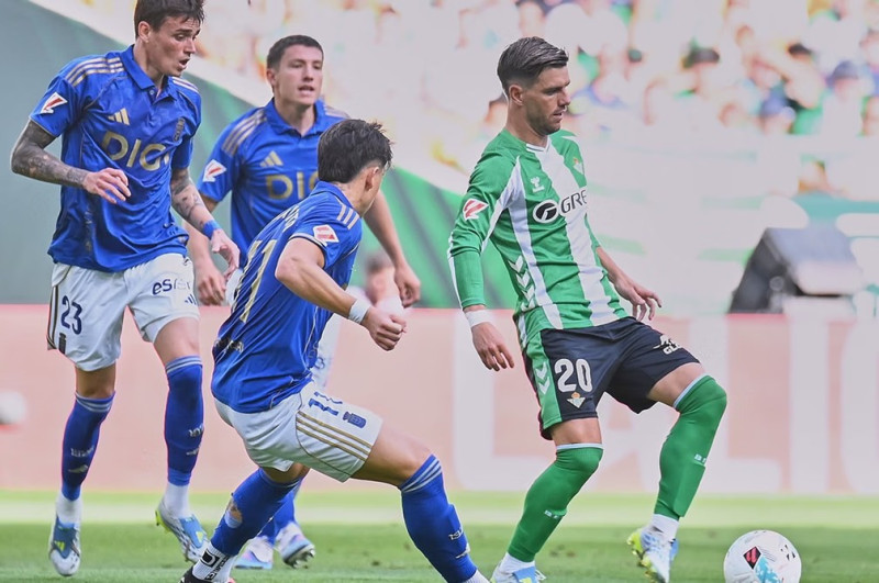 Betis Hancurkan Oviedo 3-0, Pellegrini Ukir Rekor Bersejarah