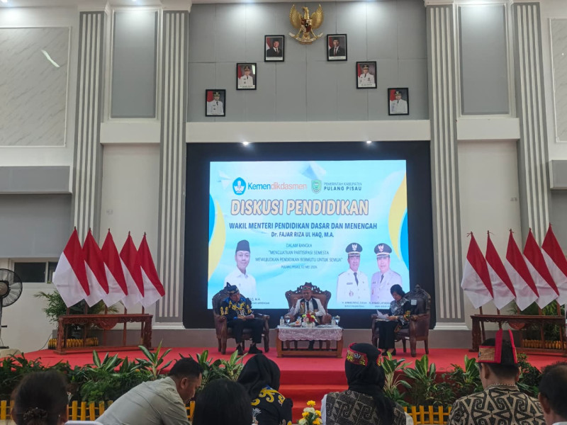 Guru Jadi Kunci Transformasi Pendidikan, Wamendikdasmen Tekankan Peningkatan Kualitas dan Kesejahteraan