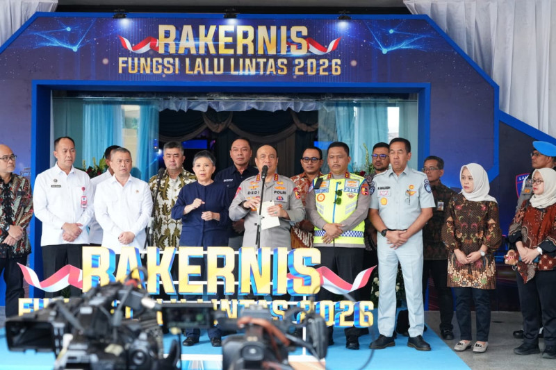 Polri Perkuat Pelayanan Digital, Luncurkan SIM Digital hingga E-TLE Drone Mobile