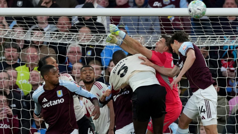 Liverpool FC Tertekan, Kalah 2-4 dari Aston Villa di Villa Park