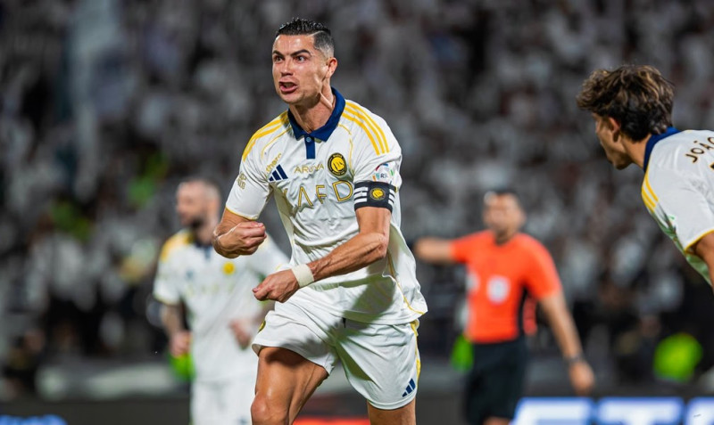 Ronaldo Cetak Gol ke-100, Al Nassr Tundukkan Al Shabab 4-2