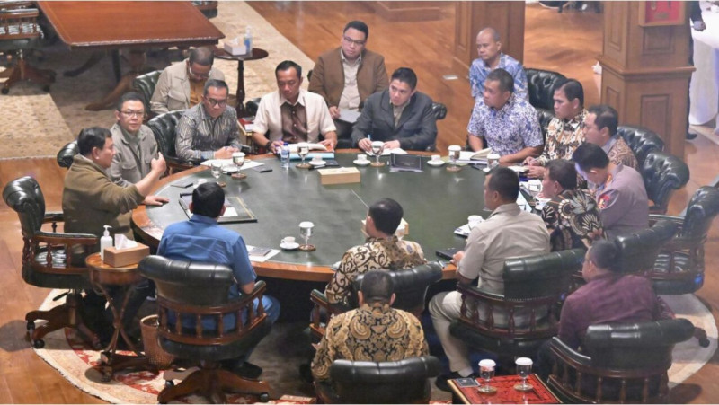 Presiden Prabowo Pimpin Rapat Terbatas di Hambalang, Bahas Isu Strategis Nasional