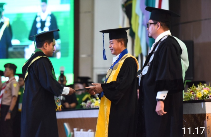 USU Kukuhkan 1.586 Wisudawan pada Wisuda Periode III TA 2025/2026