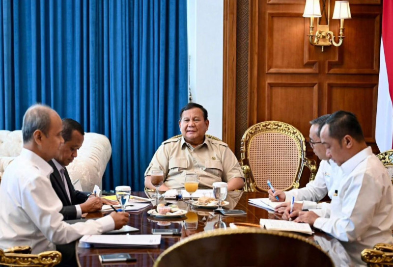 Prabowo Terima Menteri ESDM, Bahas Harga Minyak hingga Penataan Tambang Nasional