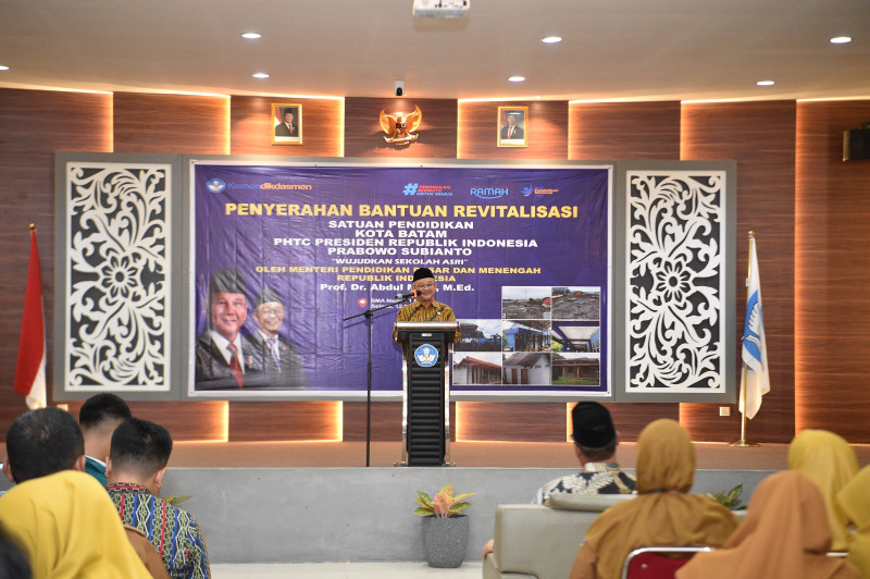 Kepri Perkuat Kualitas Pendidikan Lewat Revitalisasi Sekolah dan Digitalisasi Pembelajaran