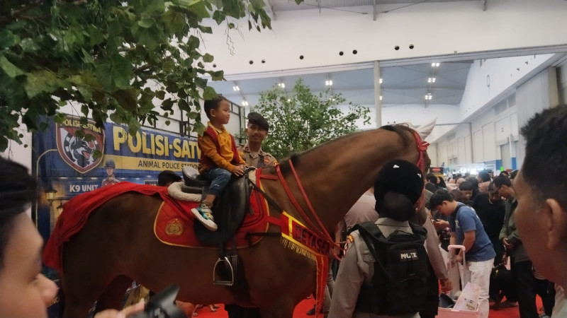 Aksi K-9 dan Kuda Polisi Curi Perhatian di PetFest 2026