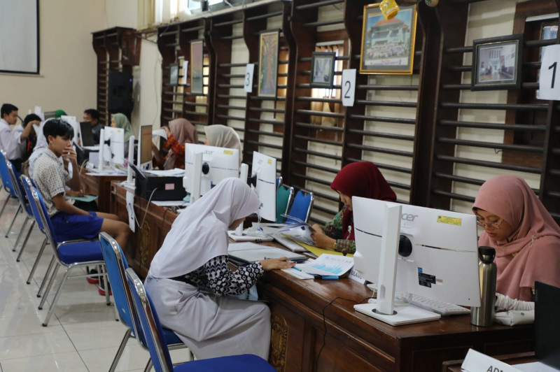 SPMB Jateng 2026 Berjalan Lancar, 228 Ribu Calon Murid Lolos Seleksi