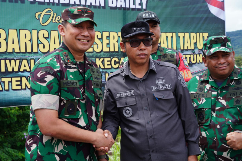 Pangdam I-BB dan Bupati Taput Resmikan Jembatan Wiradharma Aek Haidupan Siualu Ompu
