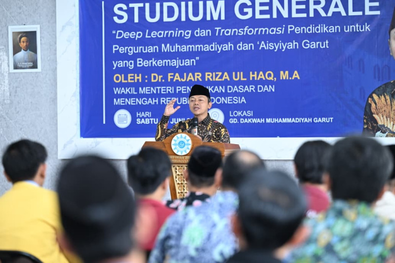 Wamendikdasmen Dorong Guru Menjadi Arsitek Pembelajaran Melalui Pendekatan Deep Learning
