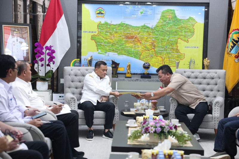 Surplus Produksi Picu Harga Telur Anjlok, Peternak Jateng Minta Penyerapan MBG Ditingkatkan