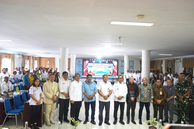 Bupati Taput Buka FGD Penyusunan Rencana Induk Pembangunan Daerah 2027-2045
