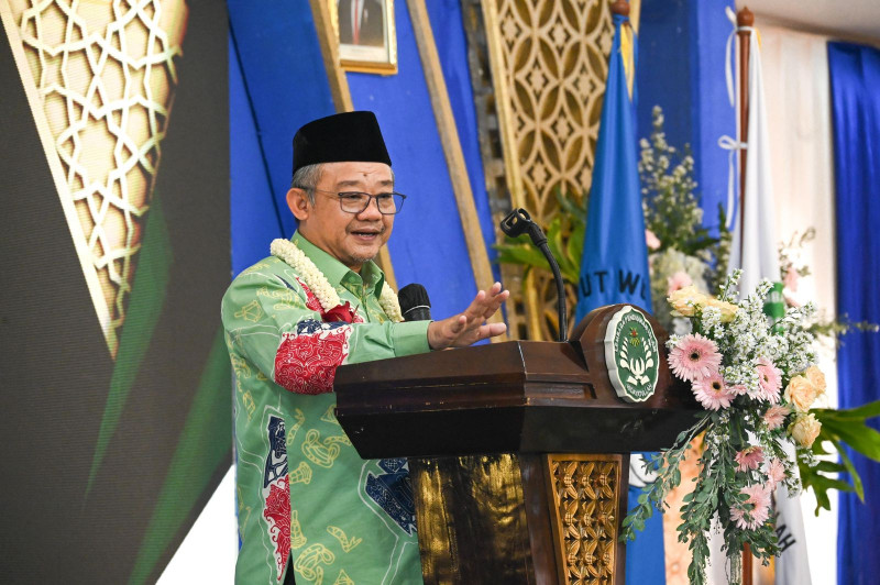 Mendikdasmen Apresiasi Peran Sekolah Swasta dalam Pendidikan Nasional, Resmikan Gedung Baru di SMP-SMA Islam Hidayatullah Semarang
