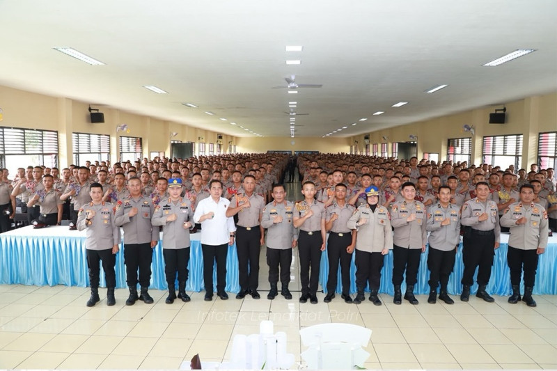 Kalemdiklat Polri Berikan Pembekalan kepada 993 Bintara Remaja di SPN Polda Metro Jaya