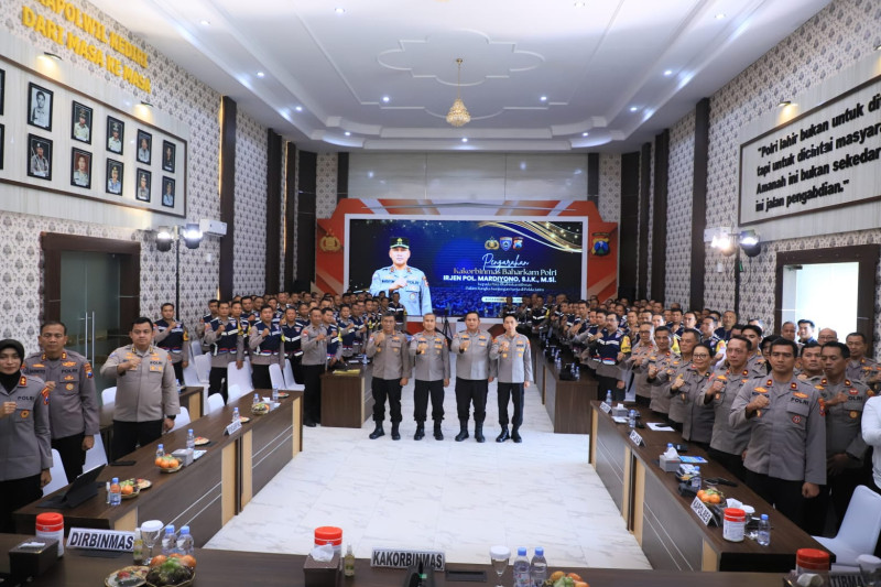 Kakorbinmas Baharkam Polri Tekankan Penguatan Peran Bhabinkamtibmas di Polres Kediri Kota