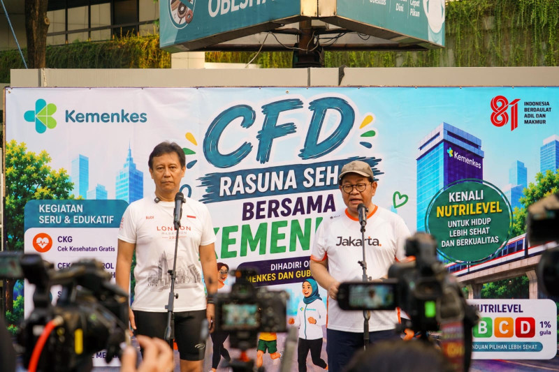 Kemenkes dan Pemprov DKI Kampanyekan Gaya Hidup Sehat Melalui Jalan Sehat di CFD Rasuna Said