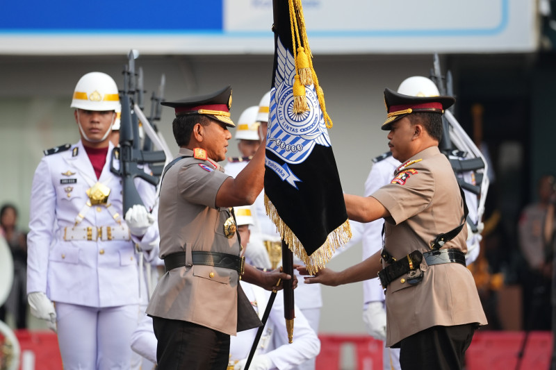 Irjen Pol Agus Suryonugroho Pamit, Serahkan Tongkat Komando Kakorlantas kepada Irjen Pol Wibowo
