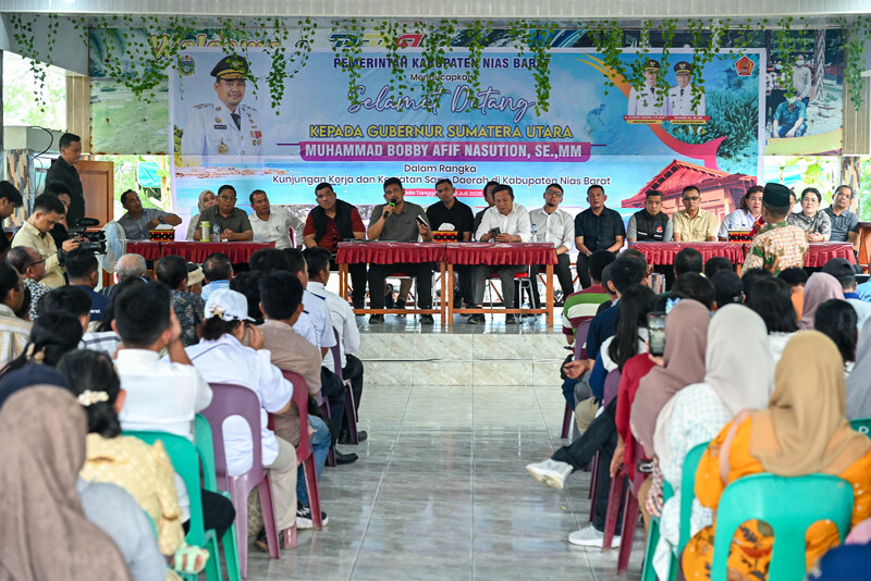 Gubernur Sumut Janjikan Bantuan Kapal dan Perbaikan Jalan Saat Serap Aspirasi Warga Nias Barat