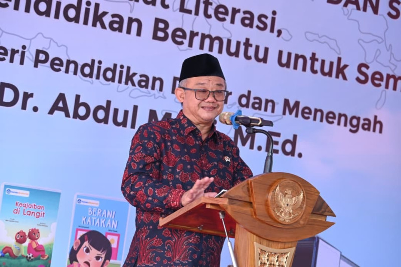 Kemendikdasmen Distribusikan 5,5 Juta Buku Bacaan Bermutu untuk SD dan SMP