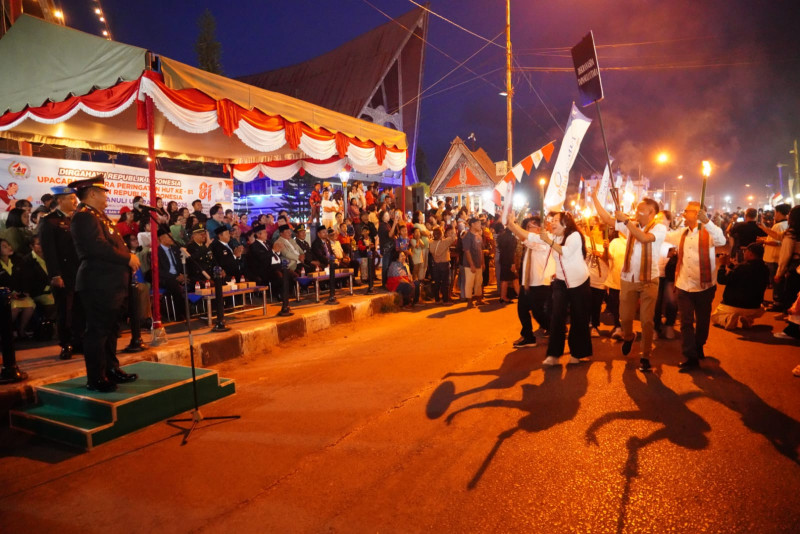 Malam Taptu di Tarutung Meriah, 250 Lampion Hiasi Langit Sambut HUT ke-81 RI