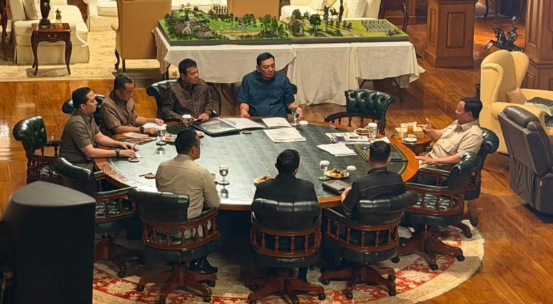Presiden Prabowo Terima Laporan Perkembangan Program B50 dan Perintahkan Penyederhanaan Struktur BUMN