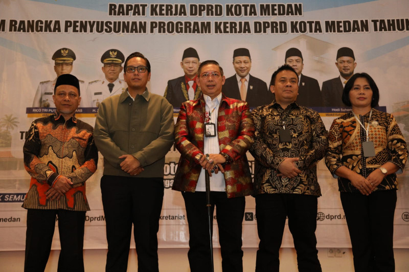 Rico Waas Ajak DPRD Perkuat Sinergi Dorong Pertumbuhan Ekonomi dan Atasi Persoalan Masyarakat