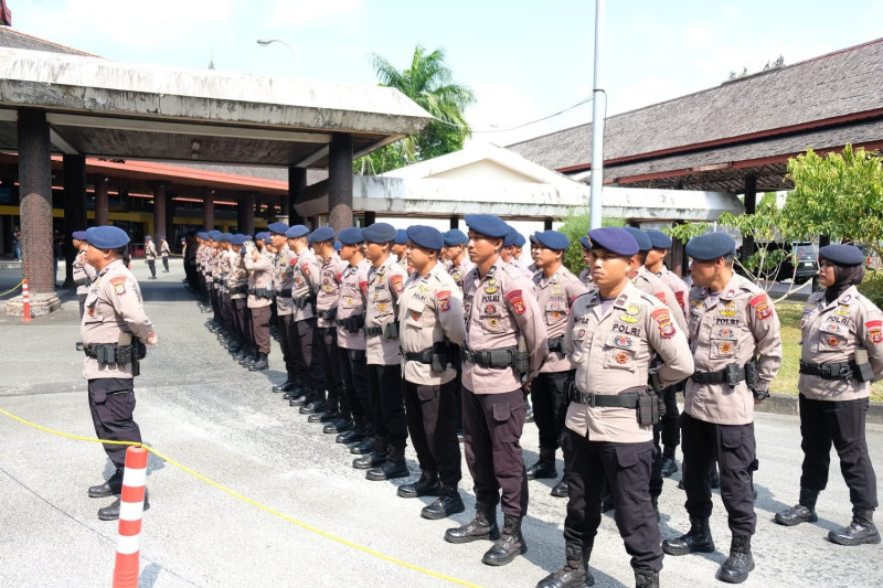Polri Kerahkan 300 Personel Brimob Tangani Karhutla di Kalimantan Barat