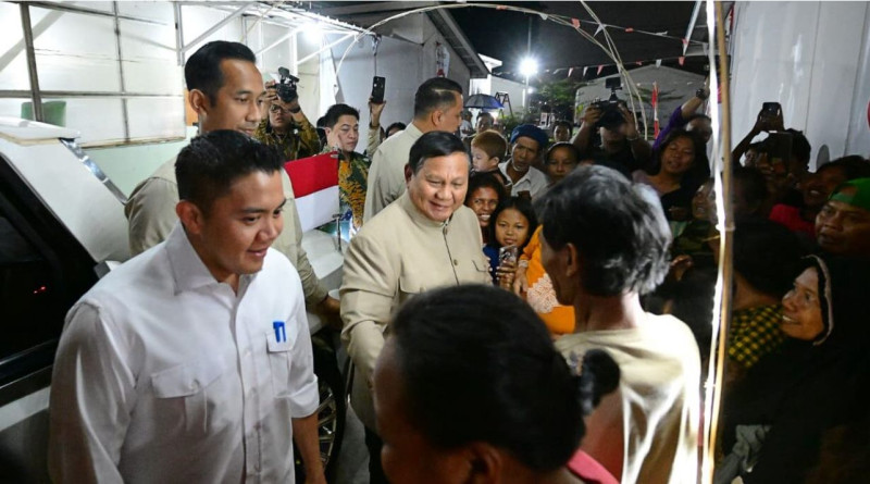 Presiden Prabowo Temui Warga Relokasi Senen, Pesan Jaga Kebersihan Hunian Baru